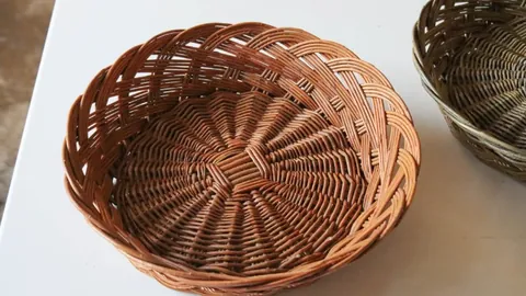 《神界全新篇章，轻松入门！拉瑞安创始人揭秘，跳过前作也能畅游奇幻世界》